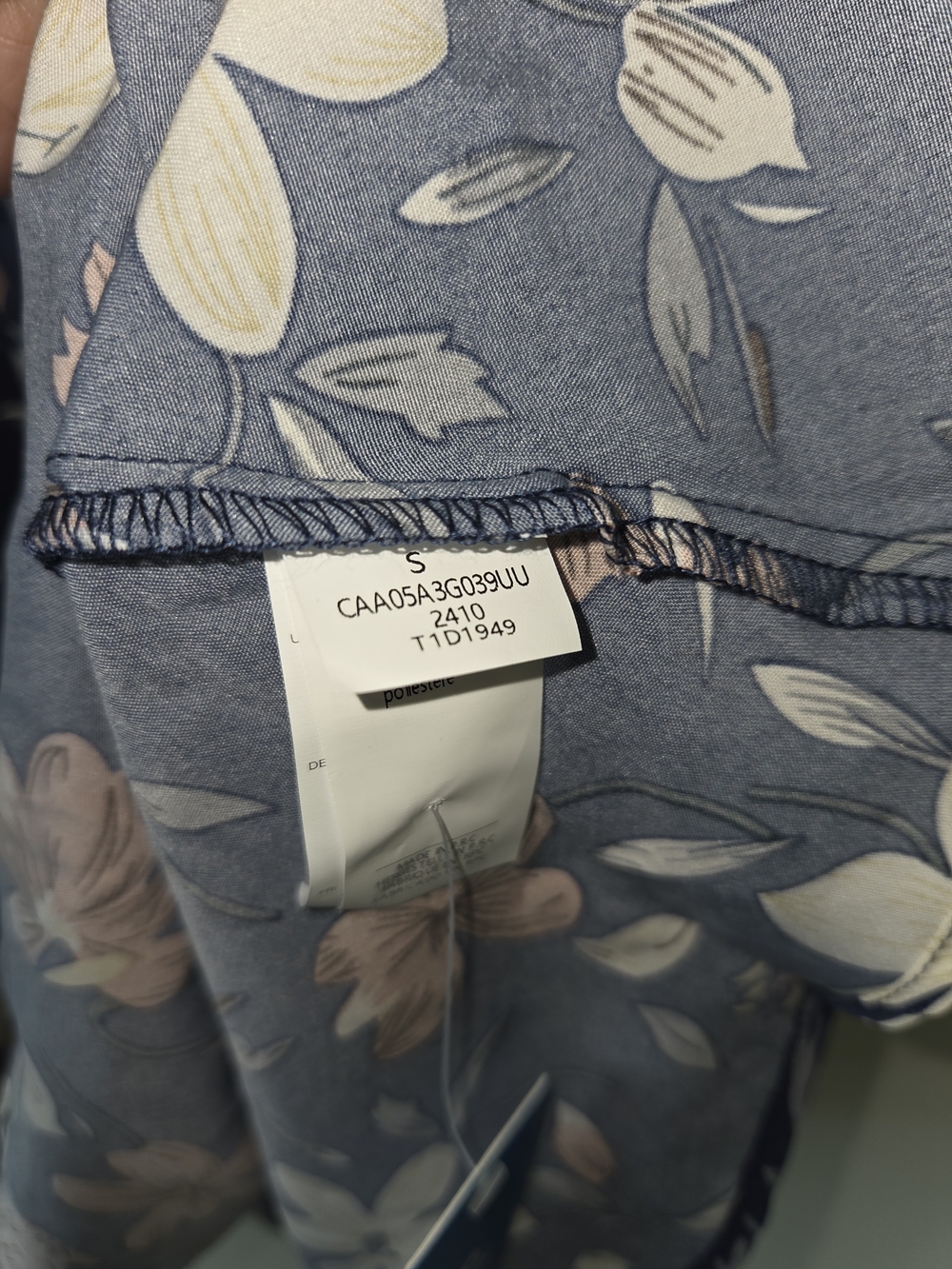 Cupshe Navy Floral V-Neck Mini Dress - Picture 6 of 7